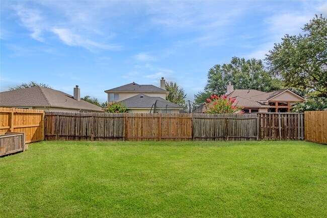 Building Photo - 21547 Sullivan Forest Dr