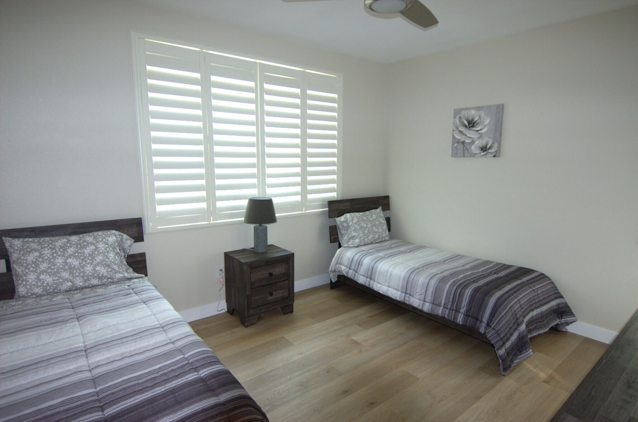 SECOND BEDROOM WITH WALKING CLOSET - 16013 S Desert Foothills Pky