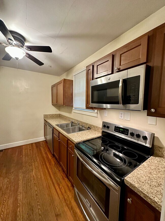 Building Photo - Pre-Leasing Now for the Fall Semester 2026