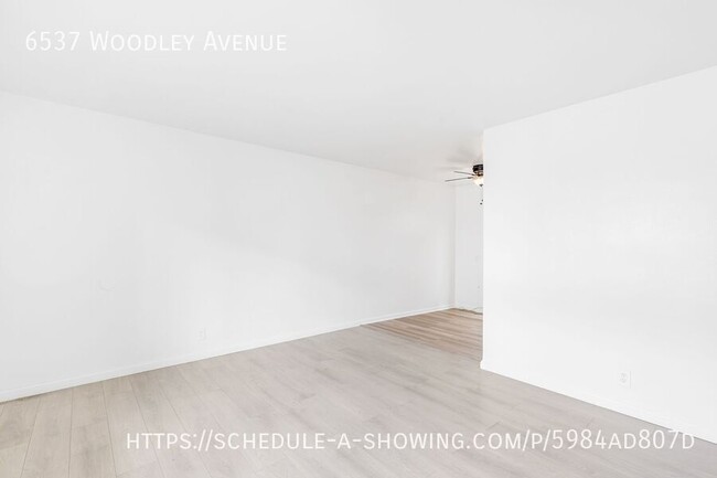 Building Photo - 6537 Woodley Ave
