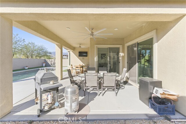 Building Photo - 61 Cabernet