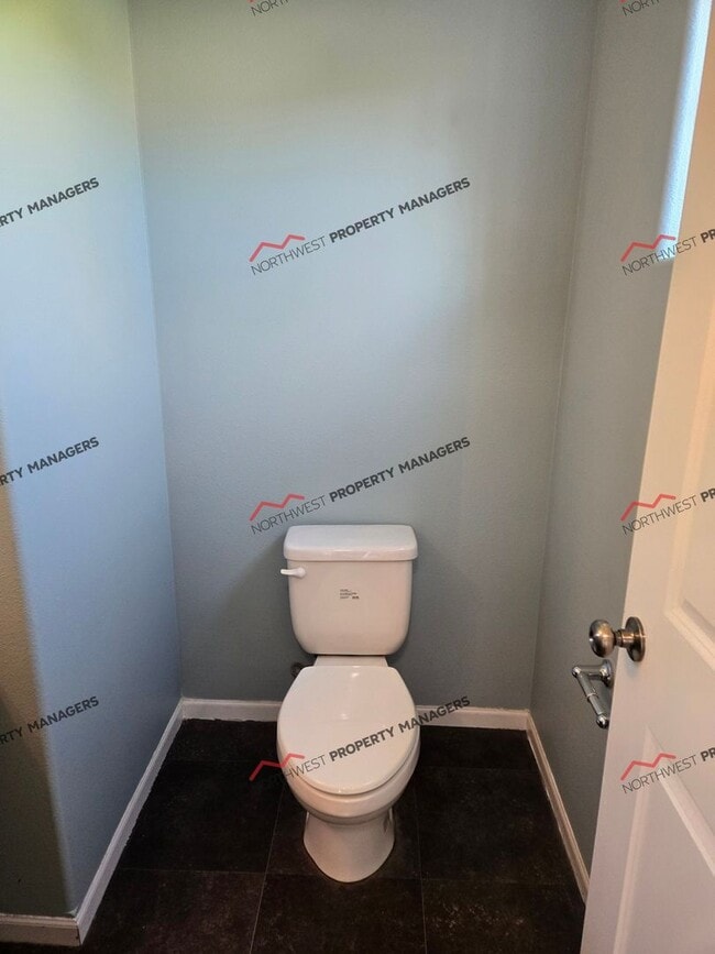 Building Photo - STATUS-AVAILABLE- |R16| $2450
