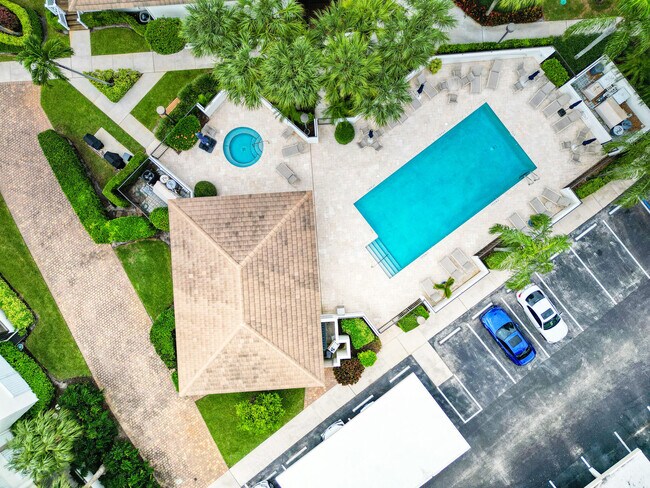 Building Photo - 827 Oak Harbour Dr