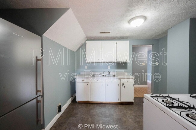 Building Photo - 921 S Buckeye St