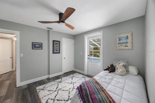 Building Photo - 1010 E Fern St