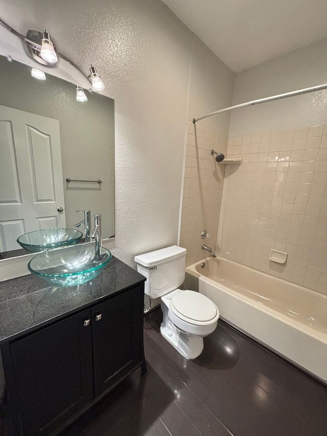 Building Photo - West Lancaster Condo In  Gated Community Near A.V College