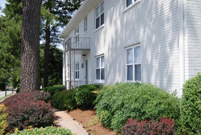 Building Photo - 15 Standish Ave NW