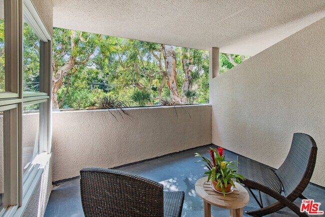 Building Photo - 2913 3rd St