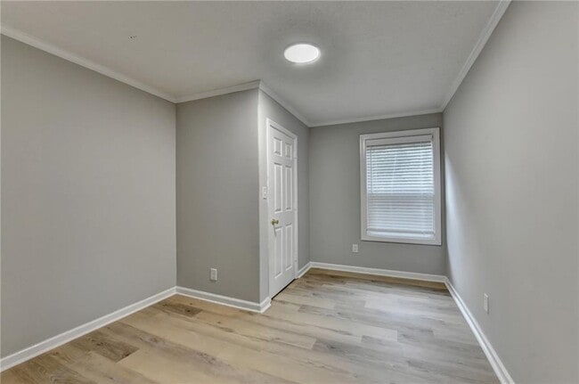 Building Photo - 3876 Meadow Creek Dr