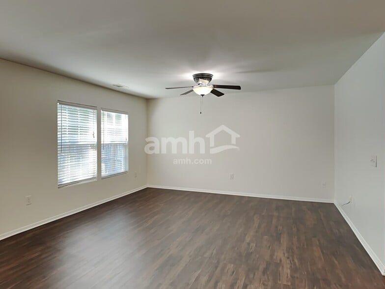 Building Photo - 4915 Manchineel Ln