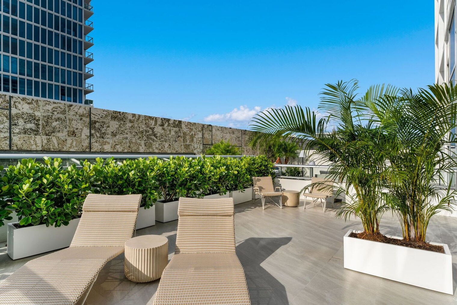 Building Photo - 6801 Collins Ave