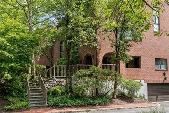 Building Photo - 150 N Bedford Rd