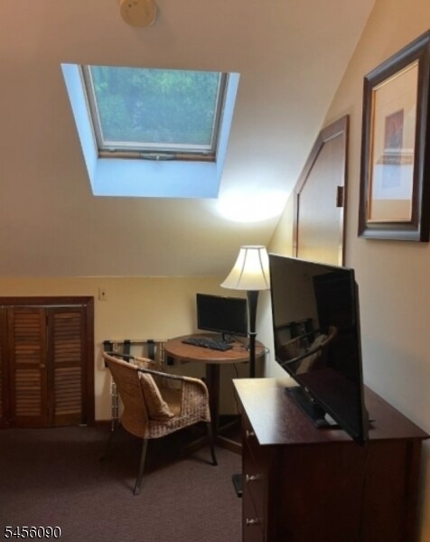 Building Photo - 12 Stonehill Dr