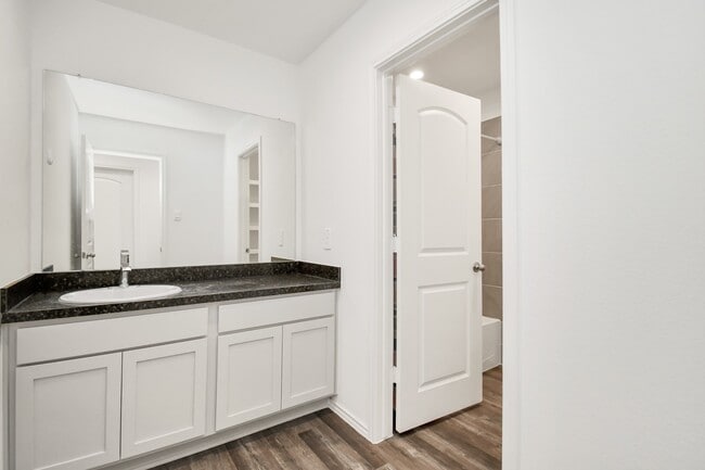 Building Photo - 5315 Castlebury Meadows Dr