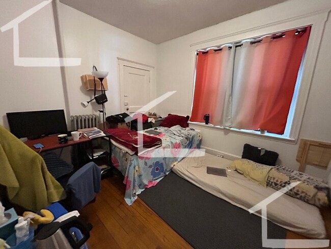 Building Photo - Great 4 Bed Available 8/1/26