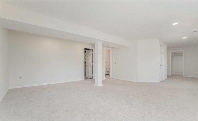Building Photo - 13116 Holly Leaf Ct