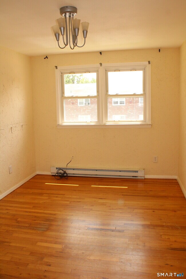 Building Photo - 43 Hiltbrand Rd