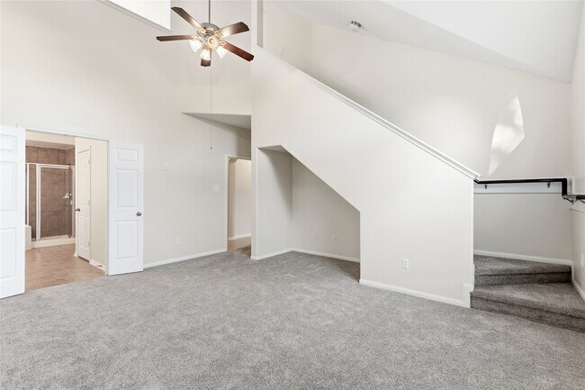 Building Photo - 6211 Stone Hill Rd