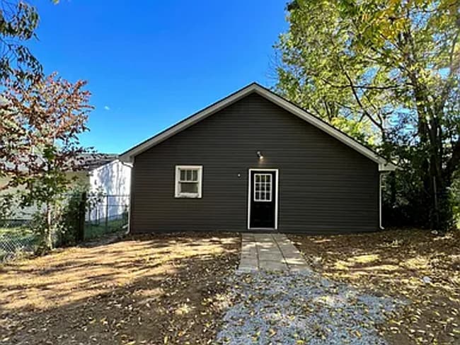Building Photo - 1441 Highlawn Ave