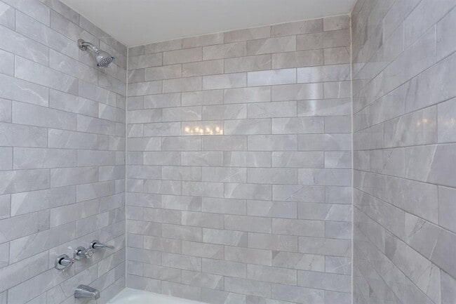 Building Photo - 8215 Wimbledon Ln