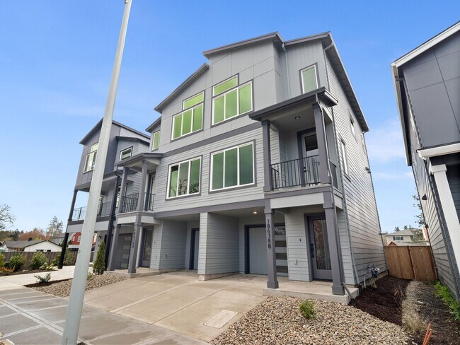 Building Photo - SW Judith