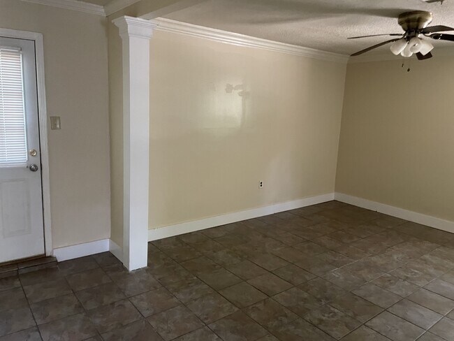 Building Photo - 1483 Wooddell Dr