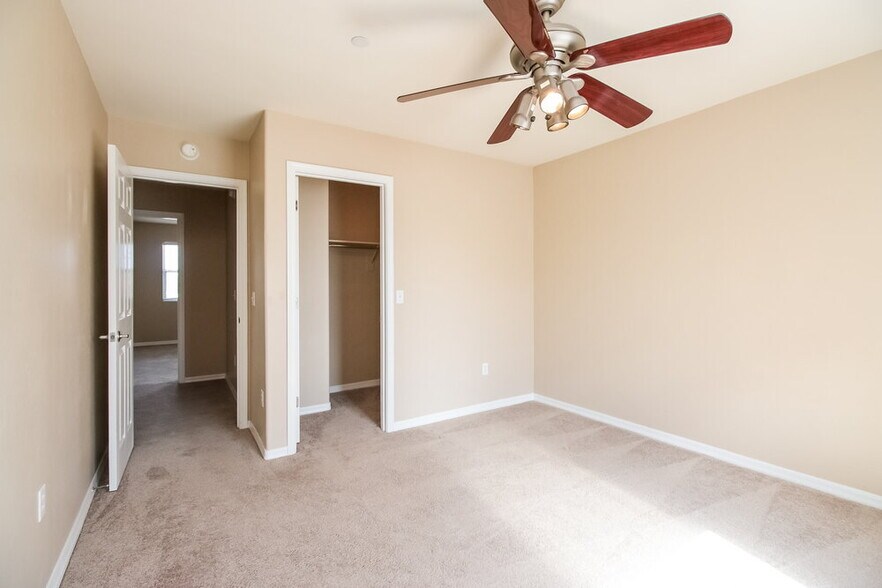 Building Photo - 617 Vuelta Buril