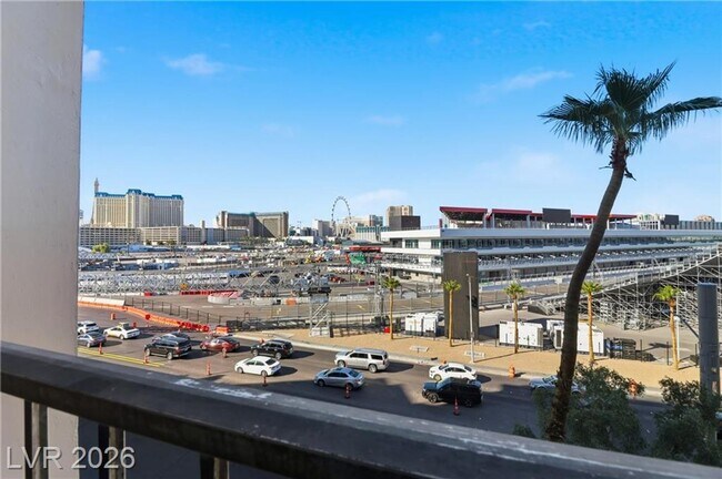 Building Photo - 205 E Harmon Ave