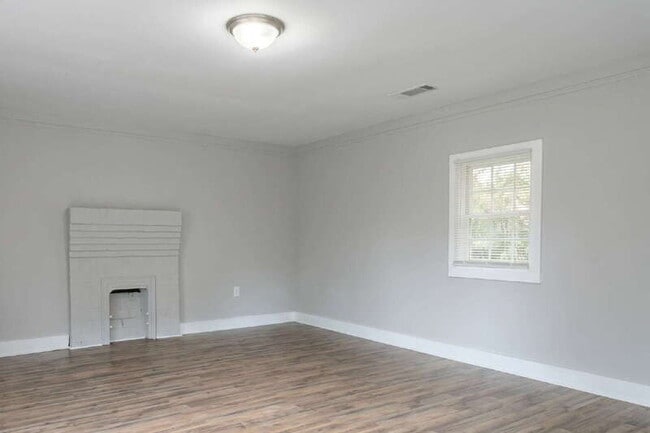 Building Photo - 1344 D F Fuller Dr