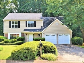 Building Photo - 190 Radner Run
