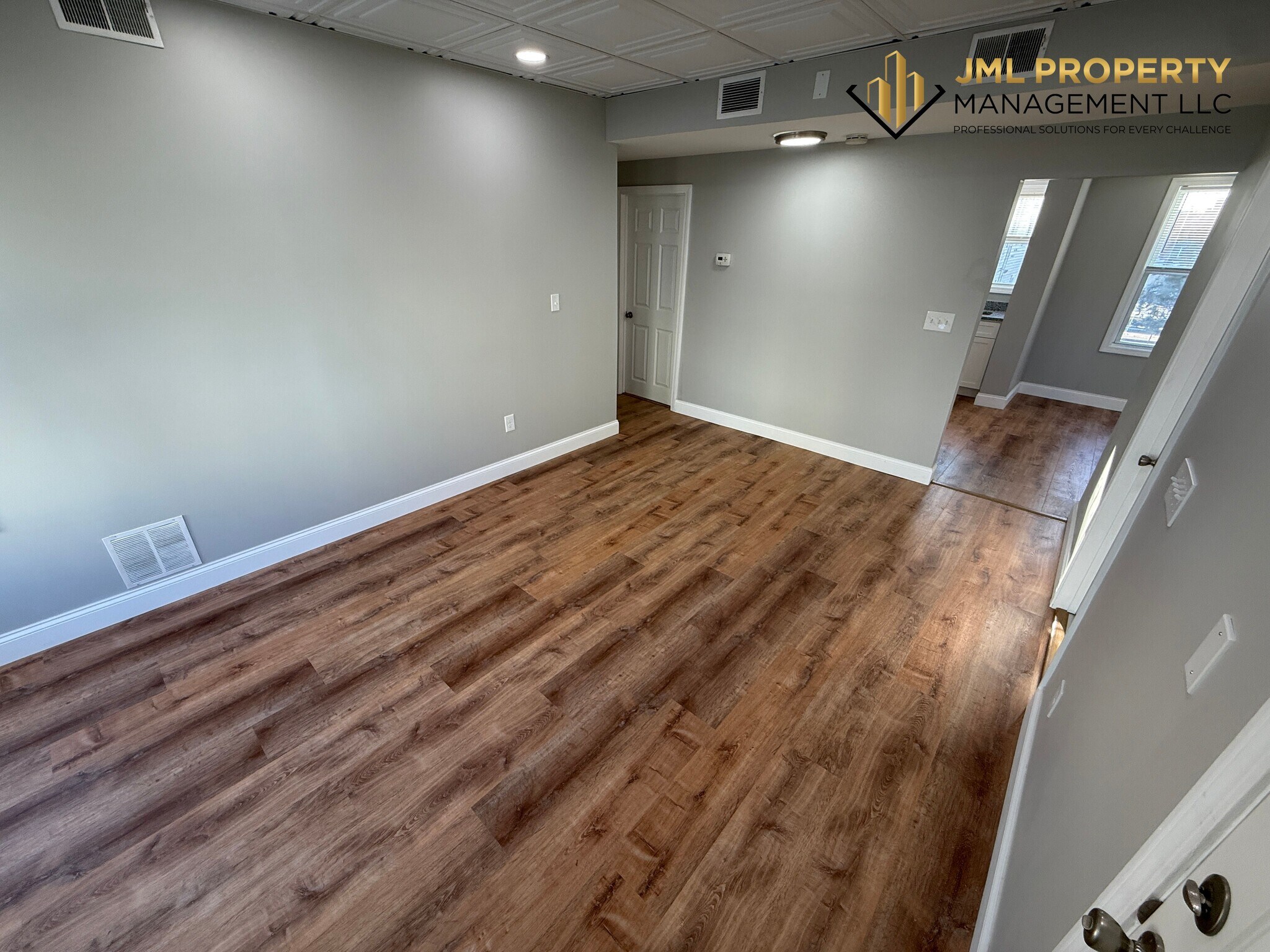 Building Photo - 47 Bogle St