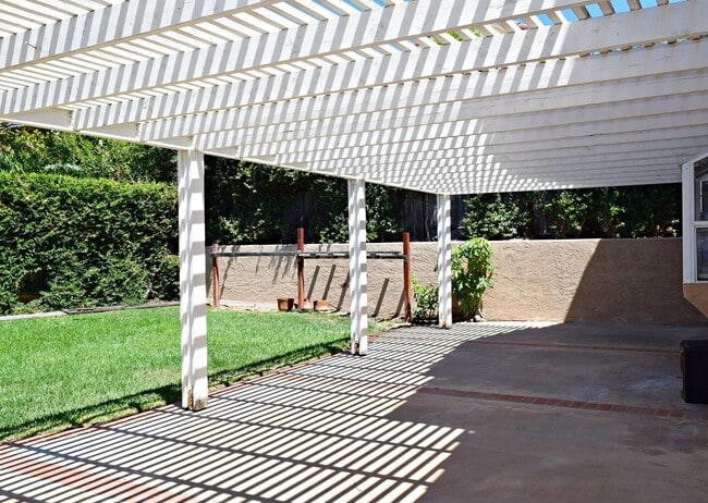 Building Photo - 4BR 3BA Home in Rancho Penasquitos - Open Floor Plan, A/C, Backyard, 2 Car Garage, Poway Valley S...
