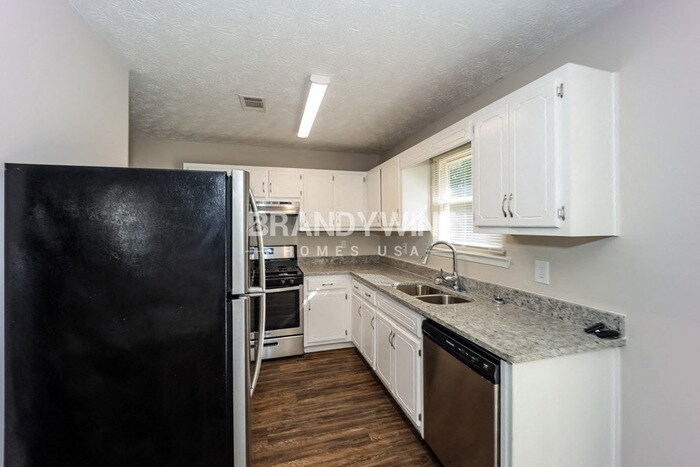 Building Photo - 10395 Surf Ct