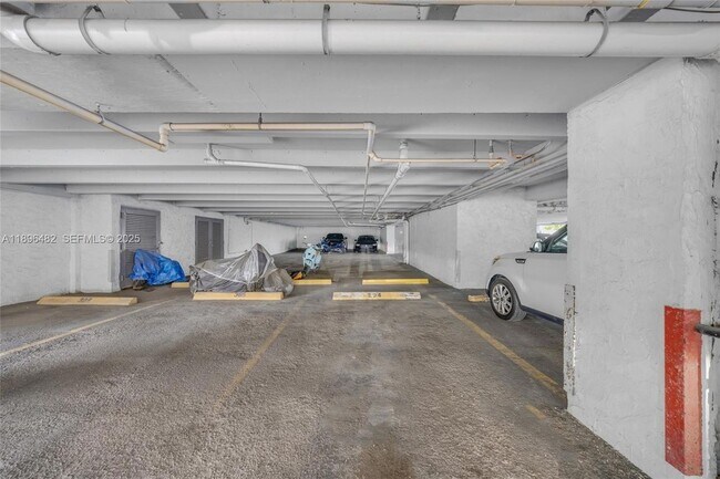 Building Photo - 6545 Indian Creek Dr