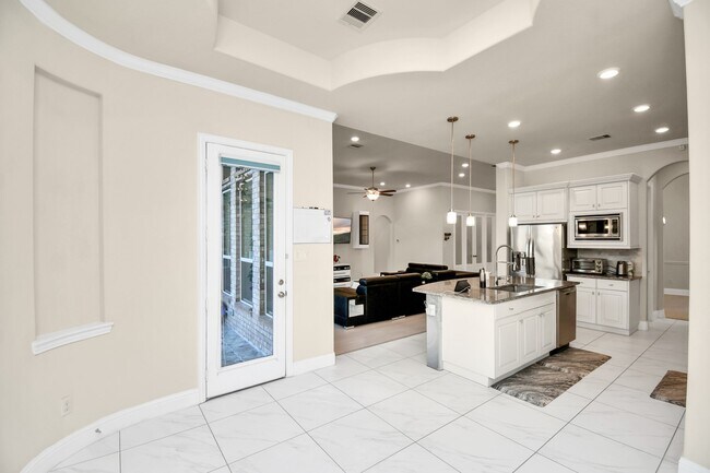 Building Photo - 16906 Dalgety Ct