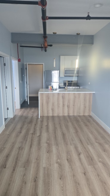 Building Photo - 9919 Roosevelt Rd