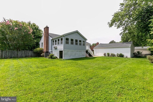 Building Photo - 742 Whitehall Beach Rd