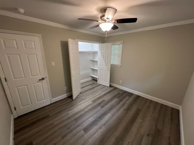 Building Photo - 104 Secrest Ave