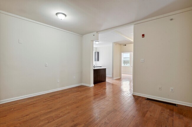 Building Photo - 1519-21 N 16TH ST Unit A4