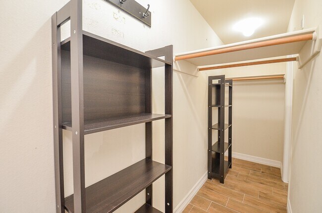 Building Photo - 21026 Bent Lake Dr