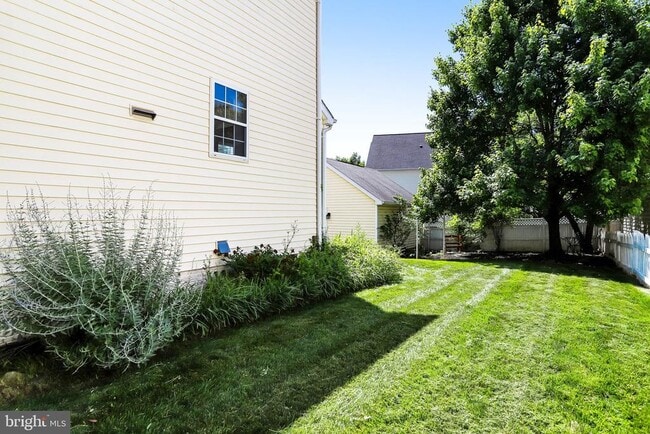 Building Photo - 42985 Chesterton St