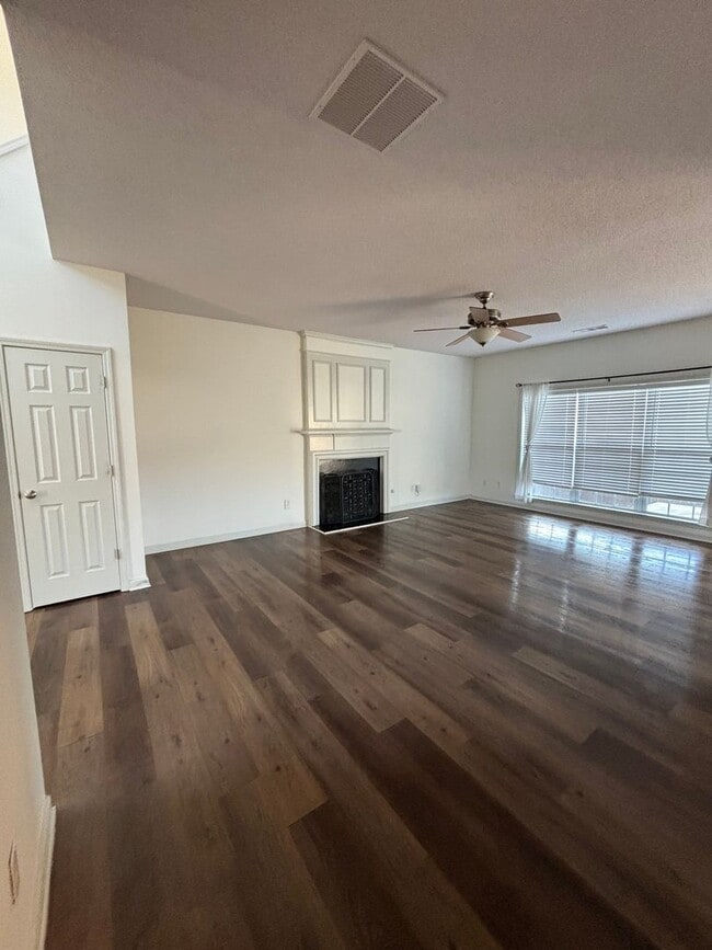 Building Photo - 1718 Bentridge Dr NW