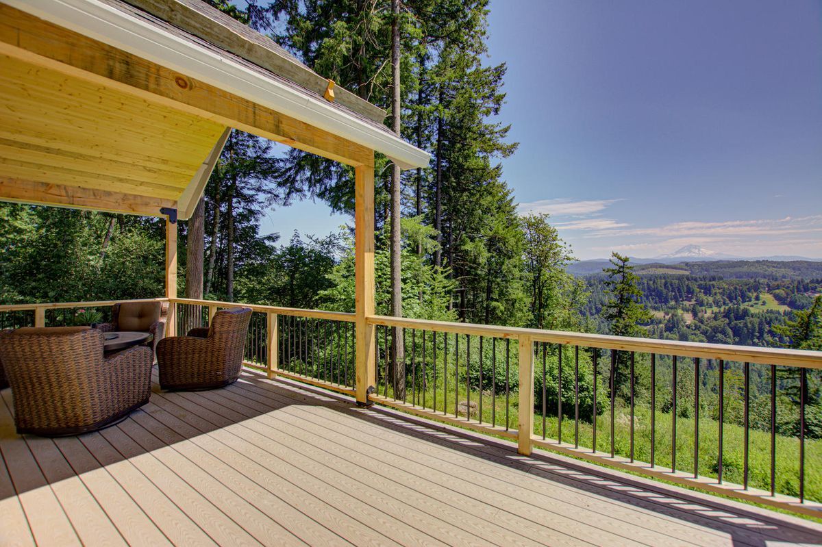 Building Photo - 14070 SE Baumback Ave