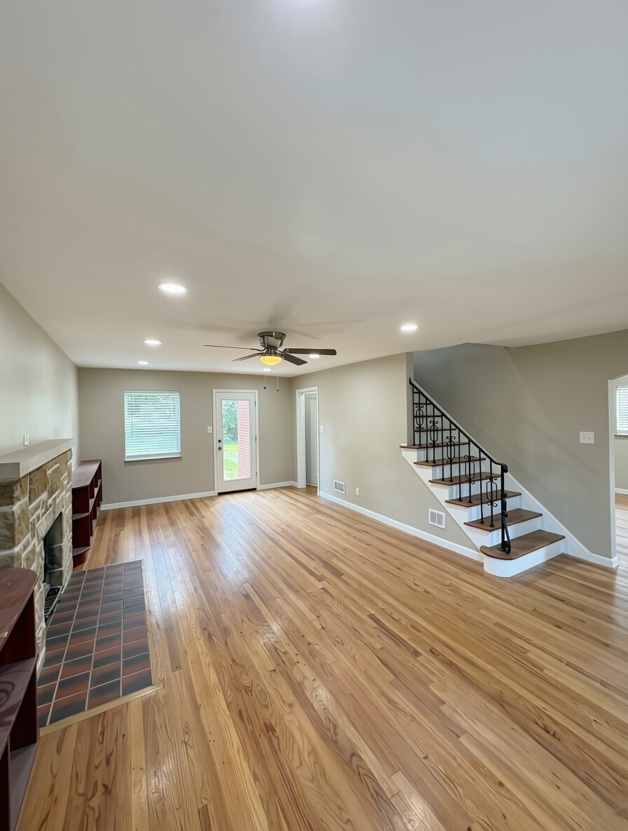 Building Photo - 5125 Highview Dr