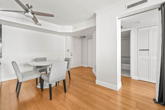 Building Photo - 1801 N Flagler Dr