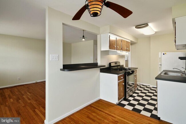 Building Photo - 3400 Ashfield Ln