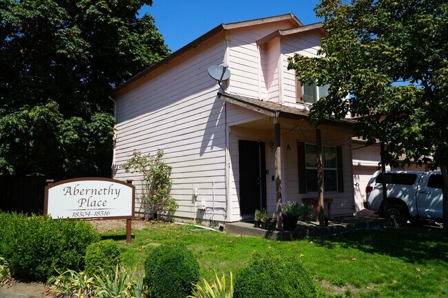Primary Photo - Beautiful Two bedroom townhome Available now!