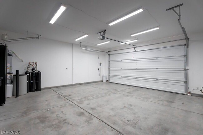 Building Photo - 7126 Calvert Cliffs St