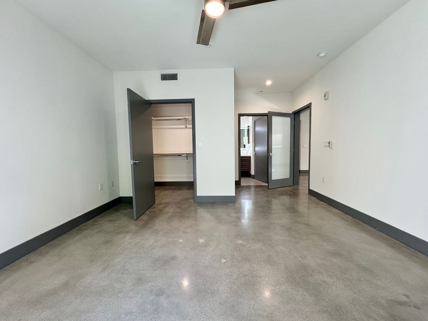 Building Photo - 3743 Midvale Ave