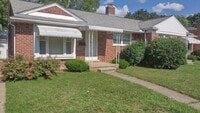 Building Photo - 9928 Roseland St